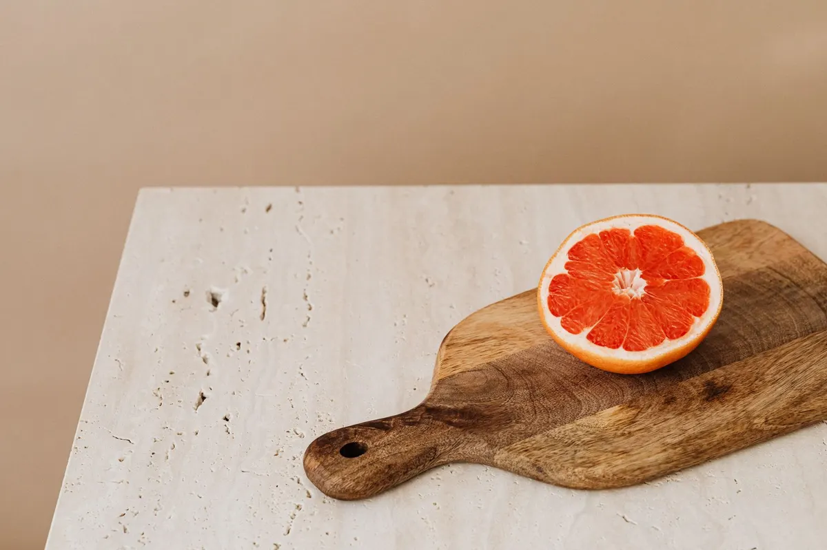 thanksgiving table setting wooden bowls