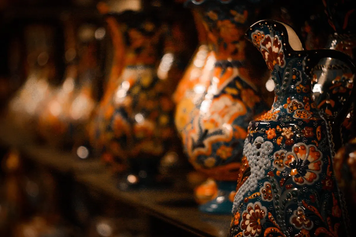 ceramic jars thrift store shelves