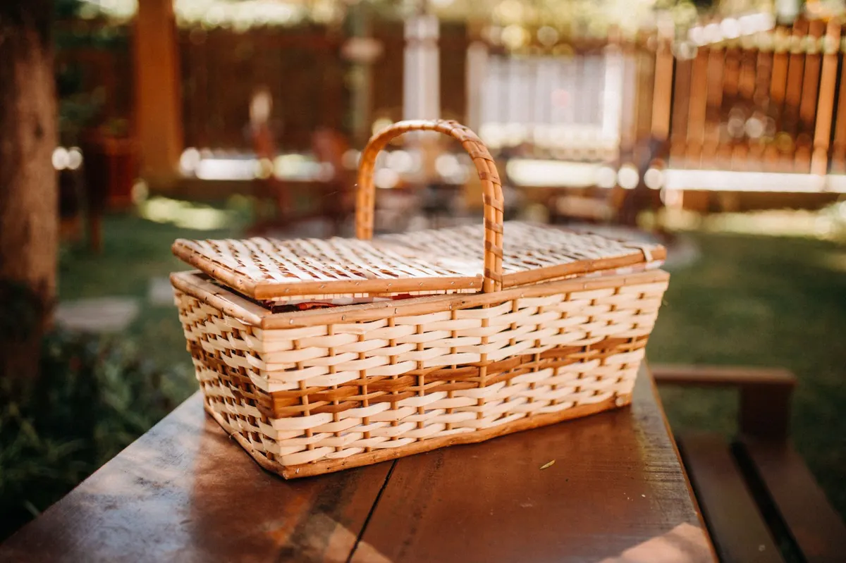 woven baskets entryway shelf
