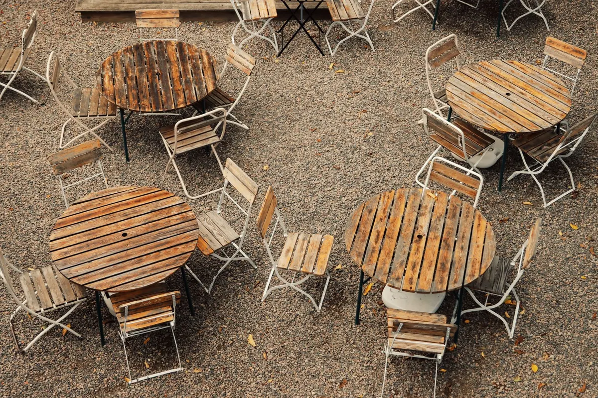 backyard gravel patio DIY